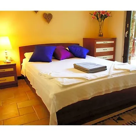 Sleeps 6 Pool Wifi Вилла Гёчек