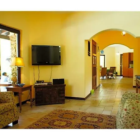 Вилла Sleeps 6 Pool Wifi Гёчек